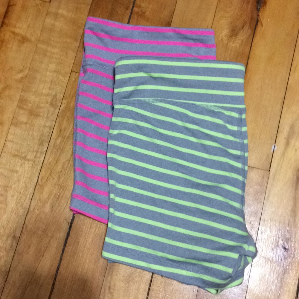 3 pairs insanely soft Under Armour shorts - Picture 2 of 5